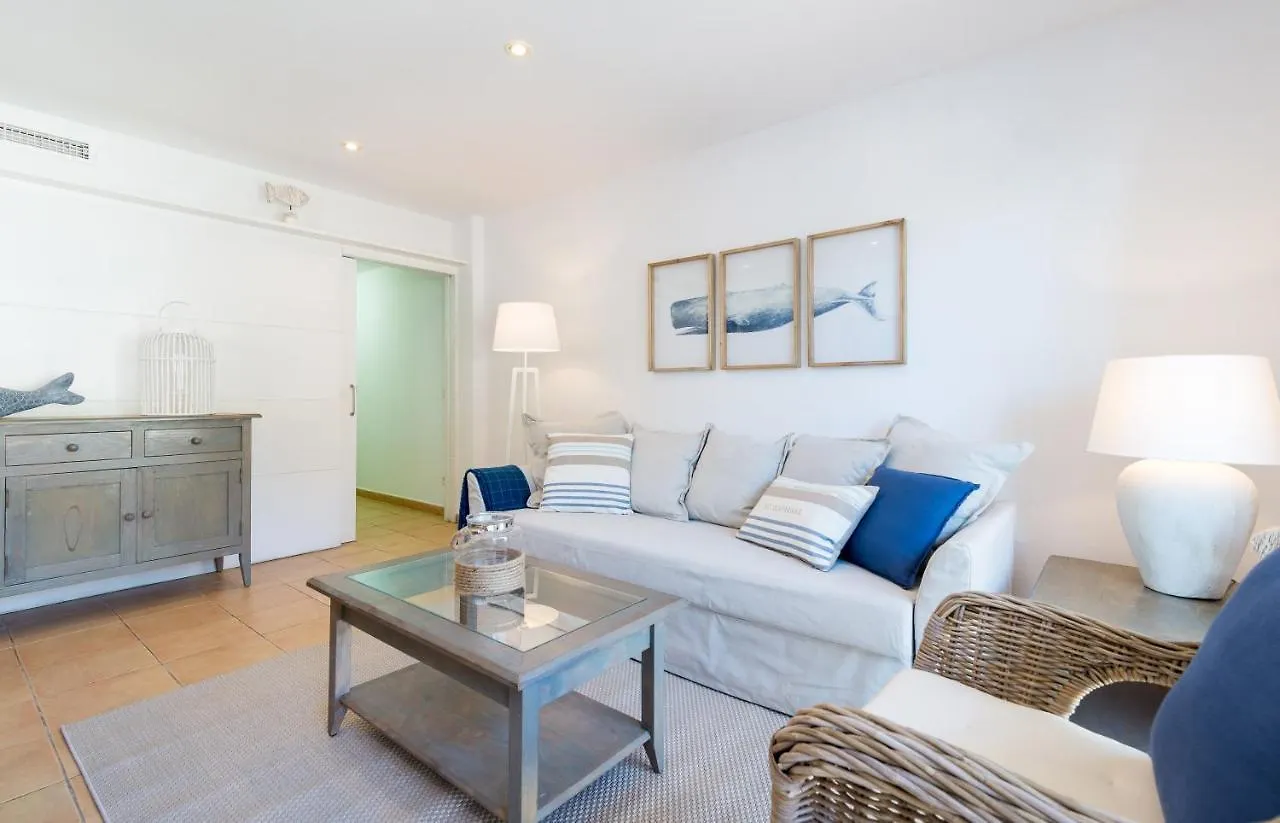Apartment 2 Bedroom Apartment, 30M To The Beach, Tamariu, Costa Brava